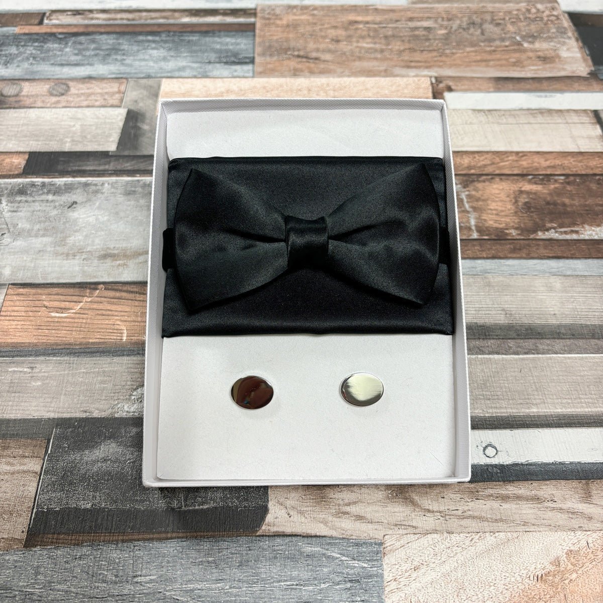 Black Satin Bow Tie - Gift Sets - Pre - Tied Bow Tie - Boxed Set (With Bow/Square/Cufflinks) - Save £8.00 - Swagger & Swoon