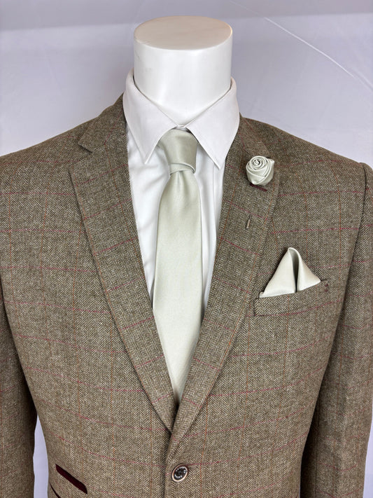 How to Tie the Prince Albert Knot | How To Tie Your Wedding Tie