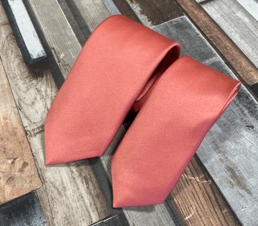 Do I Buy Regular Ties or Skinny Ties For A Wedding? - Swagger & Swoon