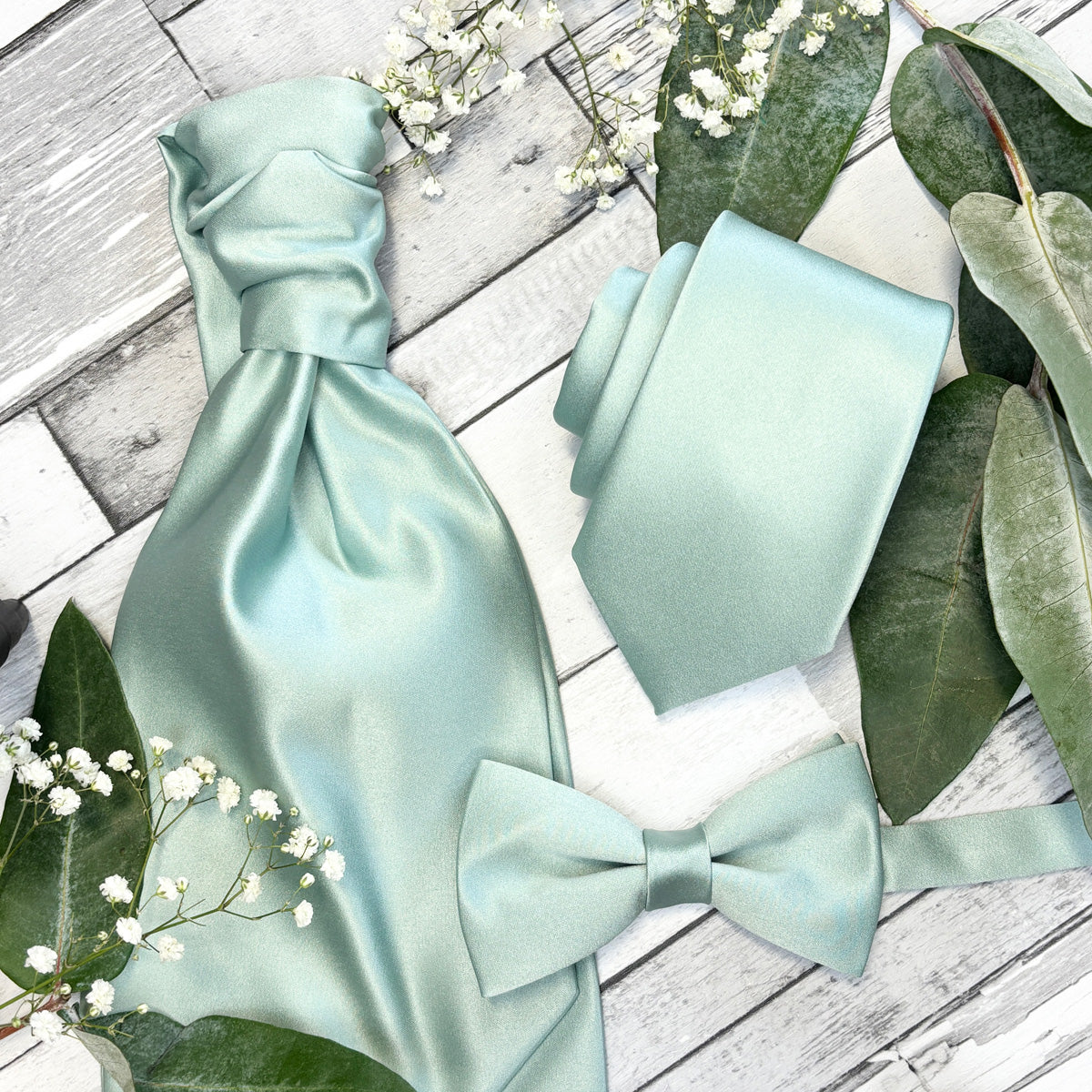 Seagrass Wedding Cravat
