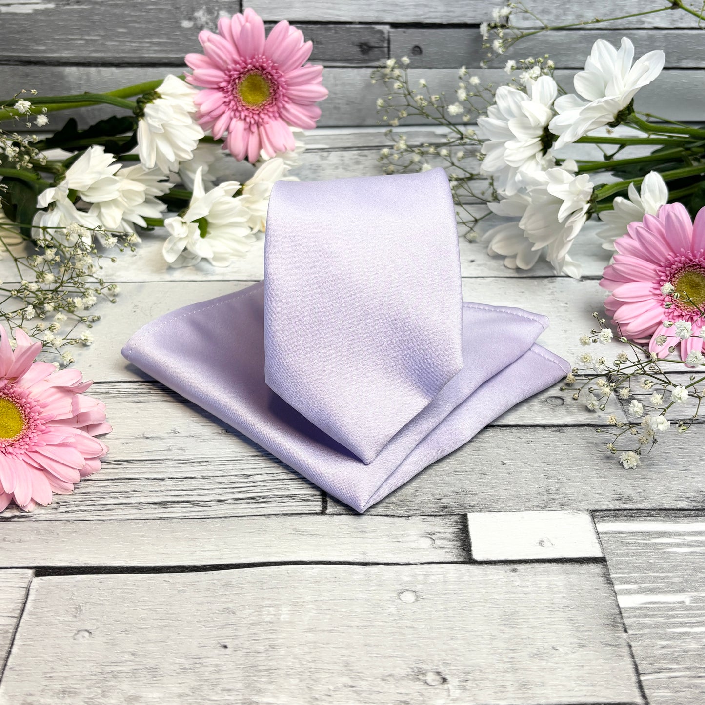 Mauve Tie & Socks Gift Set