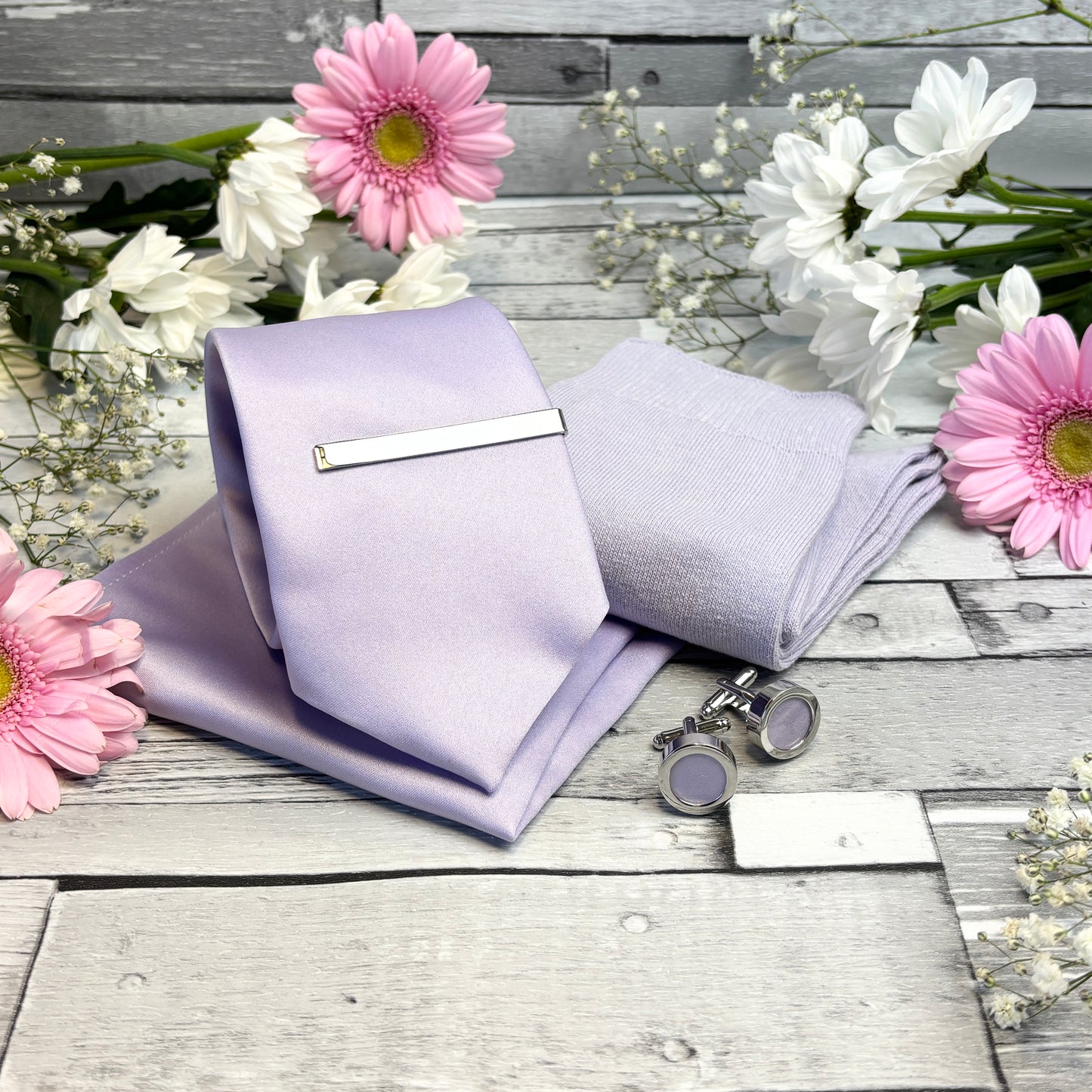 Mauve Tie & Socks Gift Set