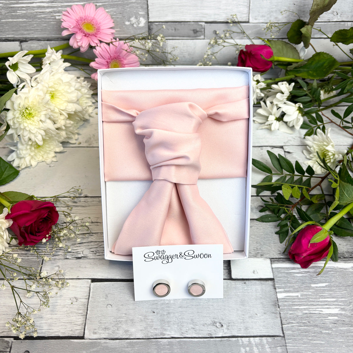 Vintage Rose Wedding Cravat