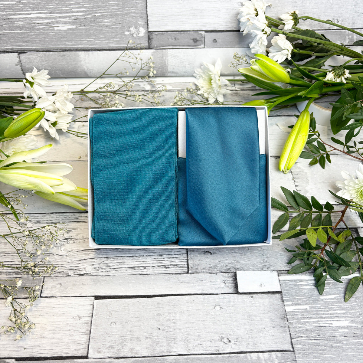 Peacock Tie & Socks Gift Set