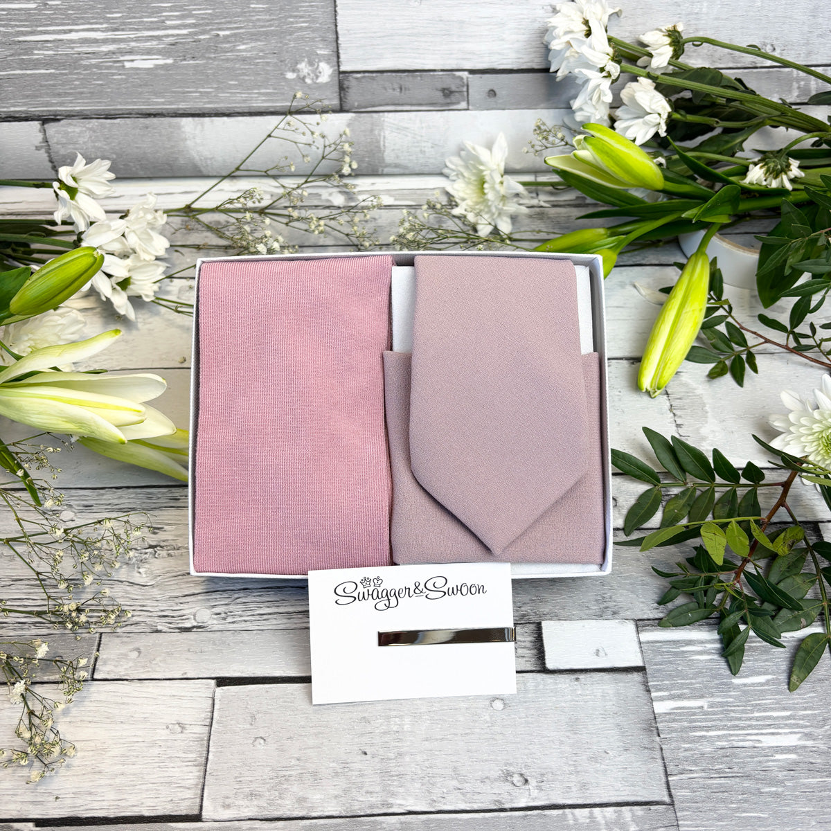 Lilac Rose Tie & Socks Gift Set