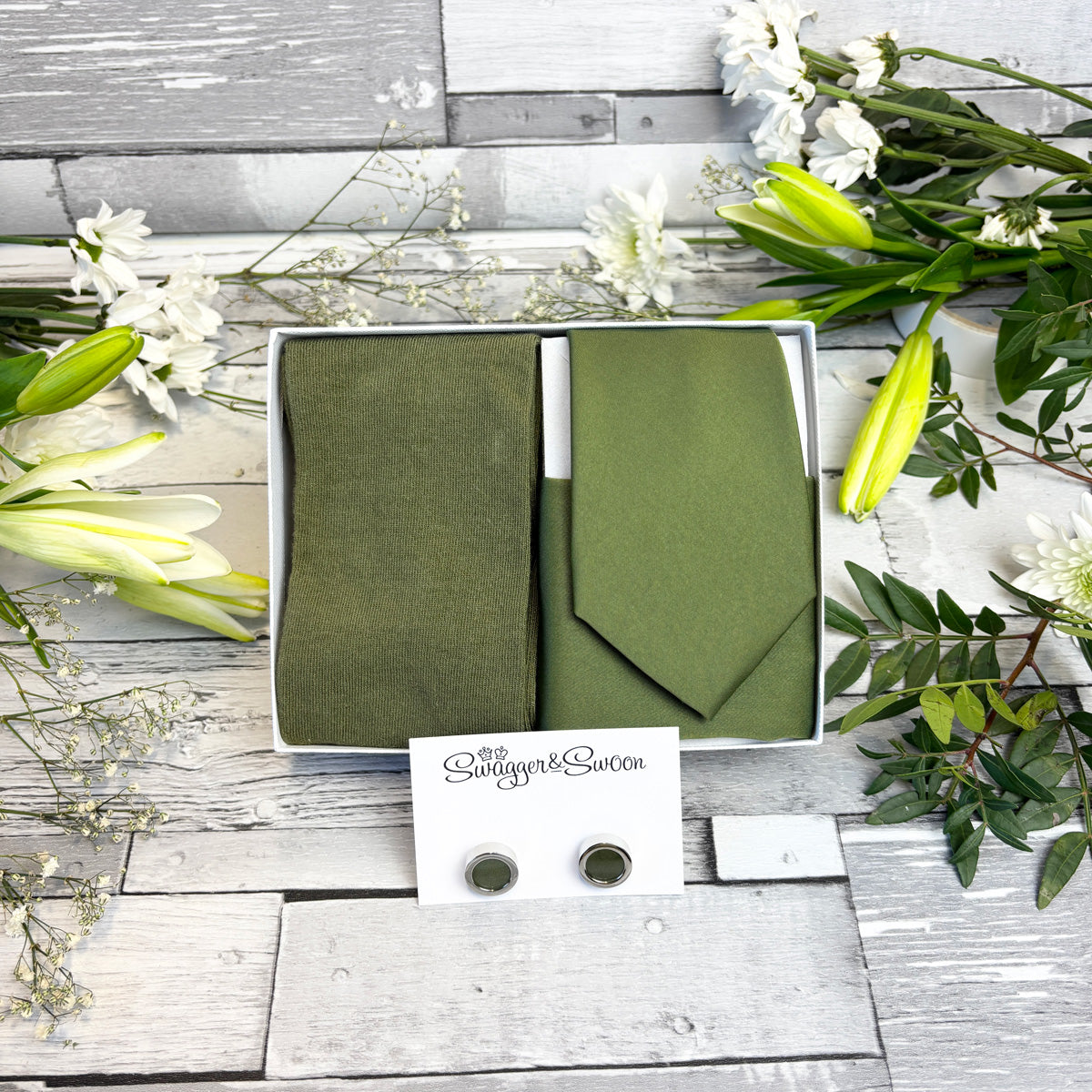 Ivy Tie & Socks Gift Set