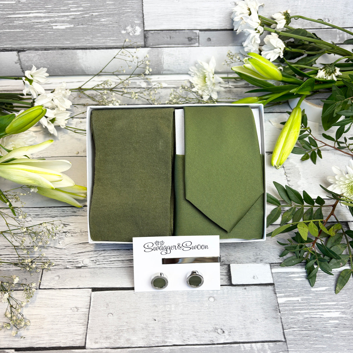 Ivy Tie & Socks Gift Set