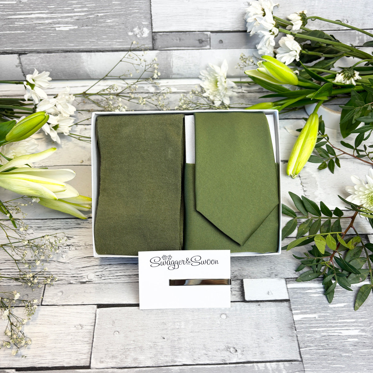 Ivy Tie & Socks Gift Set