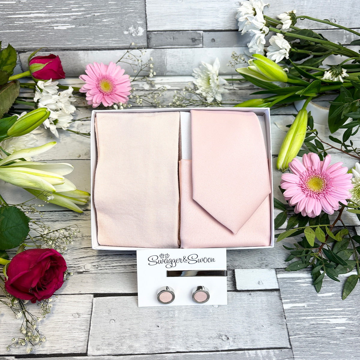 Vintage Rose Tie & Socks Gift Set