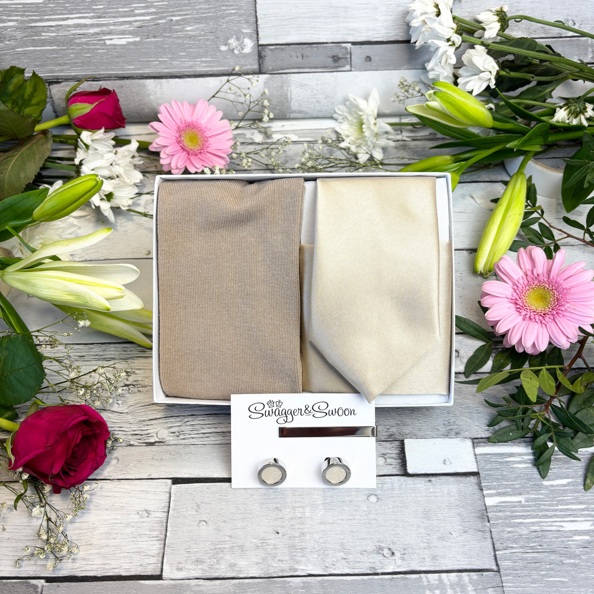 Dune Tie & Socks Gift Set