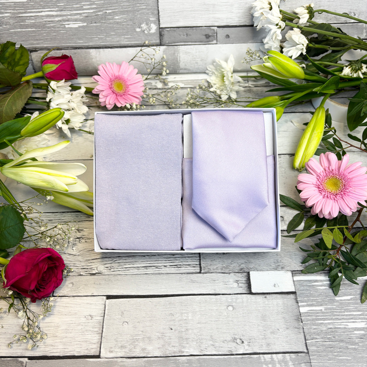 Mauve Tie & Socks Gift Set