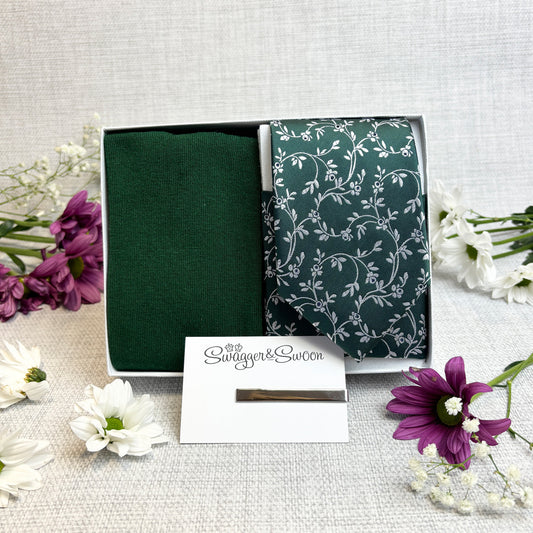 Dark Green Leaves Tie & Socks Gift Set