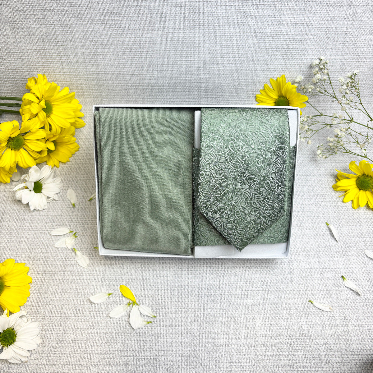 Wild Sage Paisley Tie & Socks Gift Set