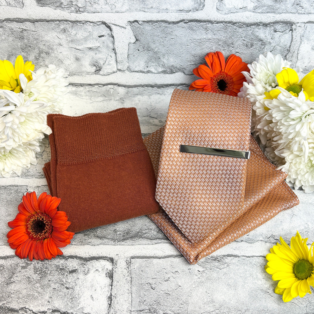 Spice Woven Tie & Socks Gift Set