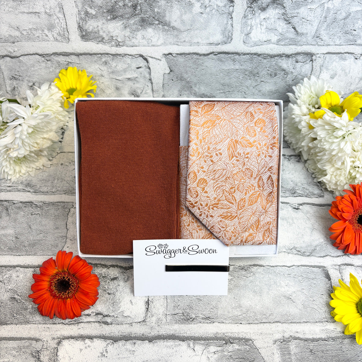 Spice Woodland Leaves Wedding Swatch