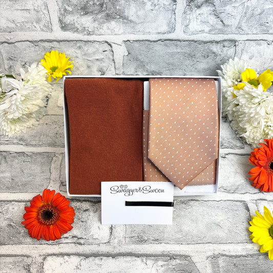 Spice Pin Dots Tie & Socks Gift Set