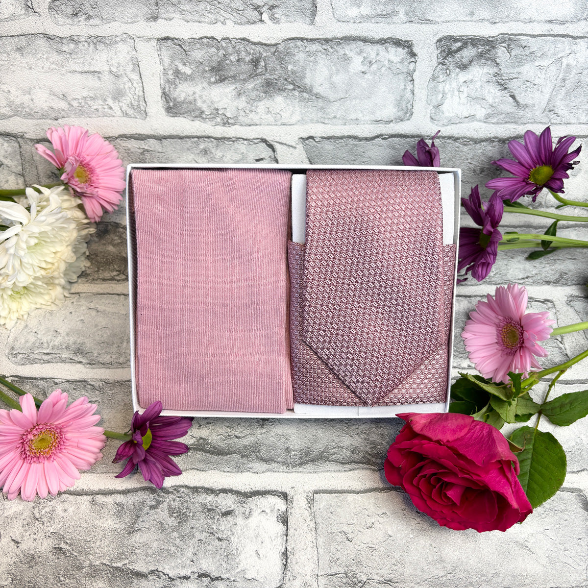 Desert Rose Woven Tie & Socks Gift Set