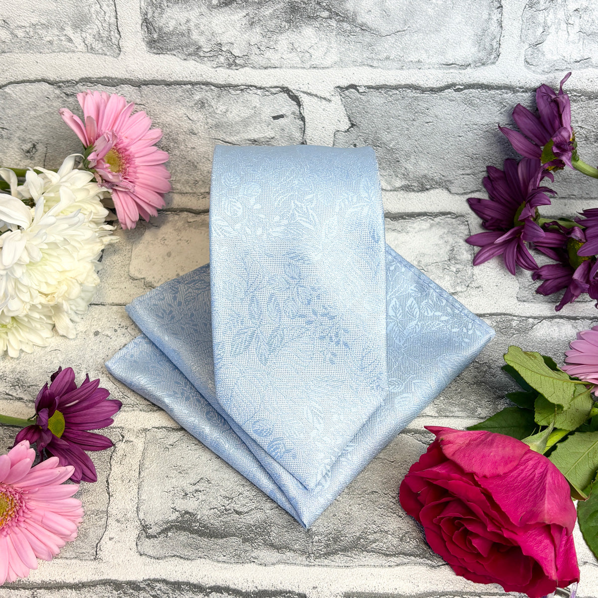 Cloudy Blue Woodland Leaves Tie & Socks Gift Set