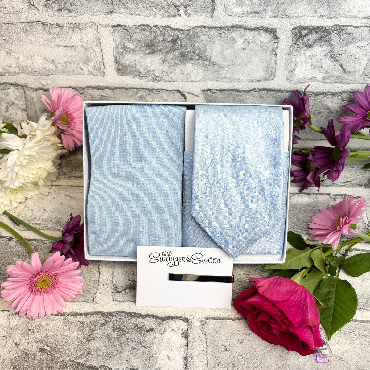 Cloudy Blue Woodland Leaves Tie & Socks Gift Set