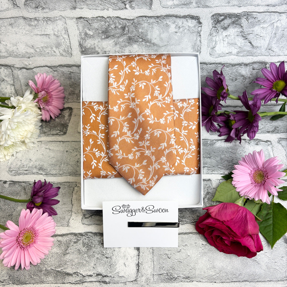 Spice Leaves Wedding Swatch