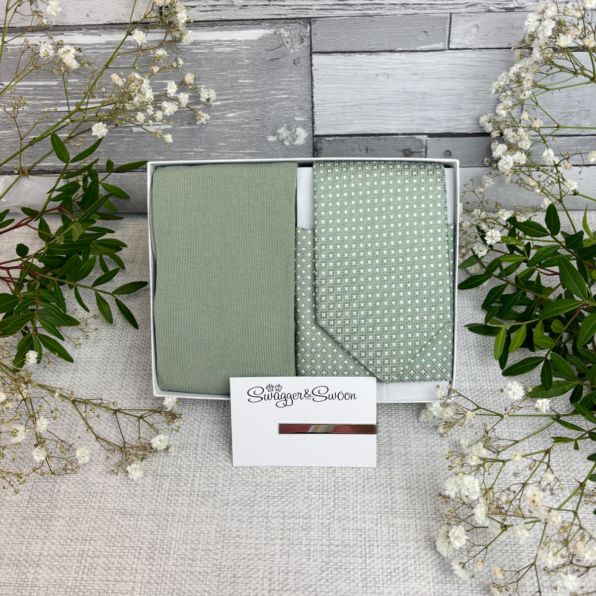 Wild Sage Diamonds Tie & Socks Gift Set