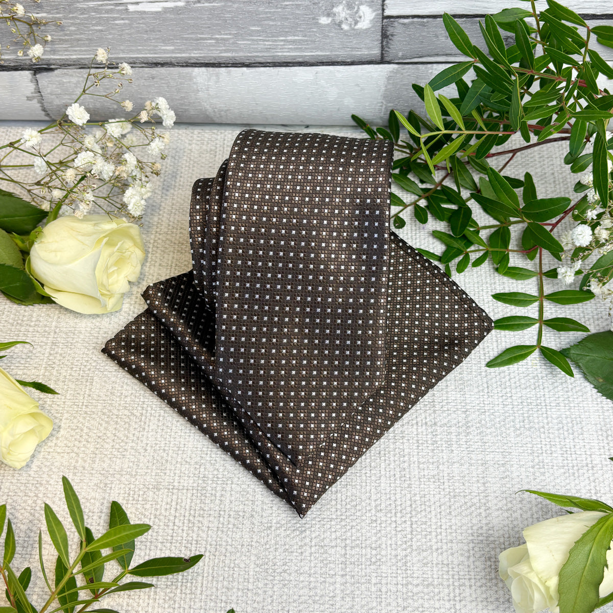 Walnut Diamonds Tie and Pocket Square