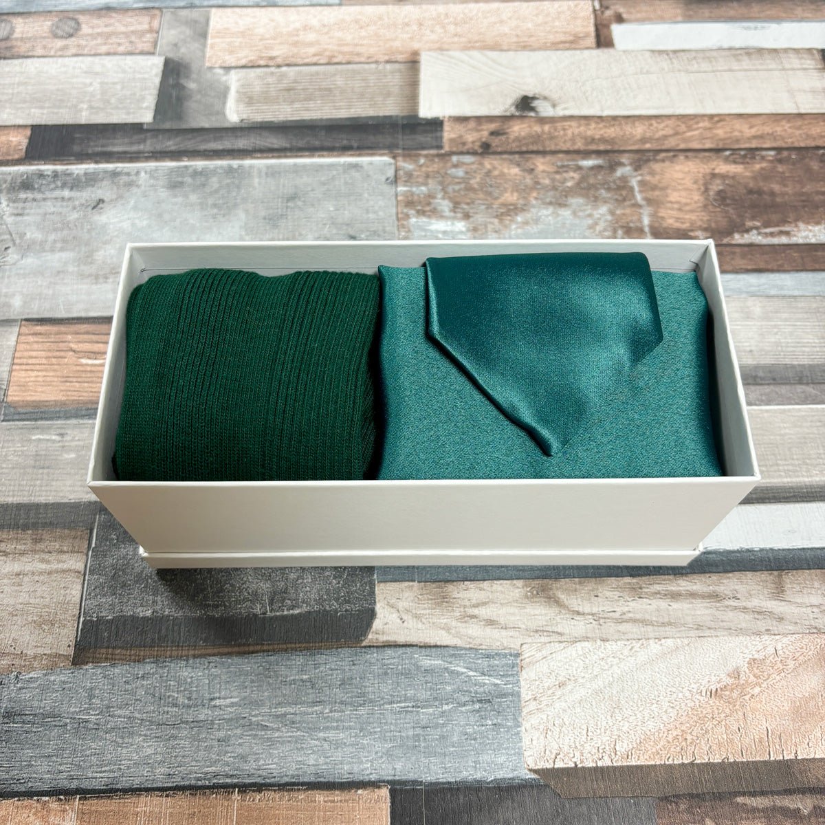 Forest Green Boxed Gift Set - Gift Sets - Regular Tie with Socks & Pocket Square - Boxed Set - Save £5.00 - Swagger & Swoon