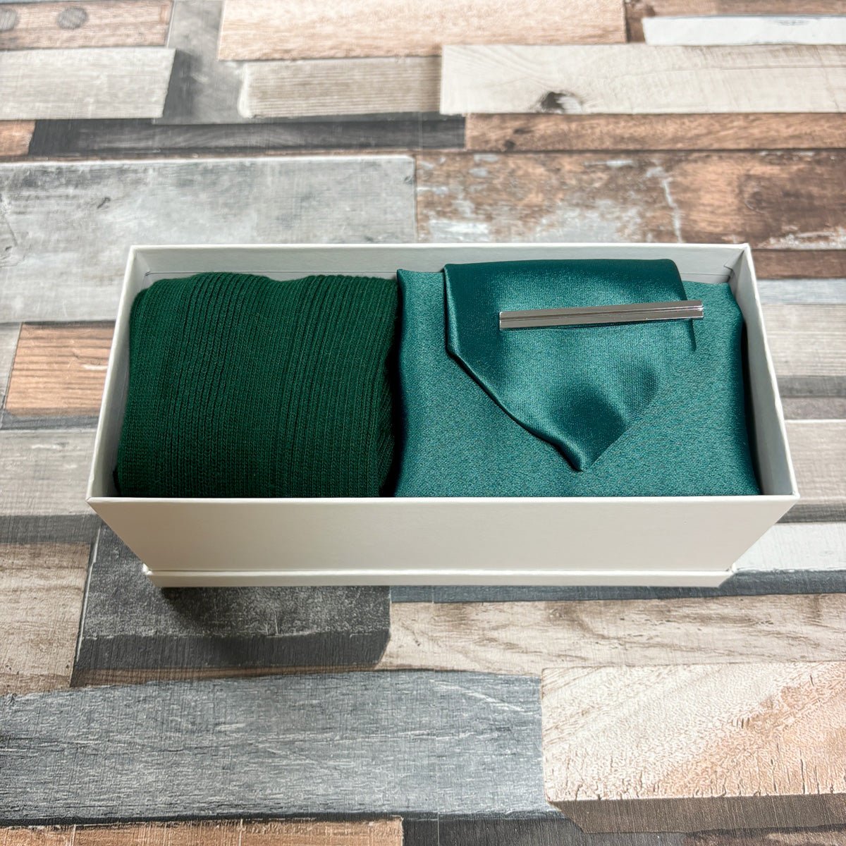 Forest Green Boxed Gift Set - Gift Sets - Regular Tie with Socks & Pocket Square - Boxed Set with Tie Bar - Save £7.50 - Swagger & Swoon